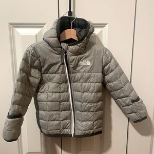 The North Face Thermoball jacket. Roomy fit.